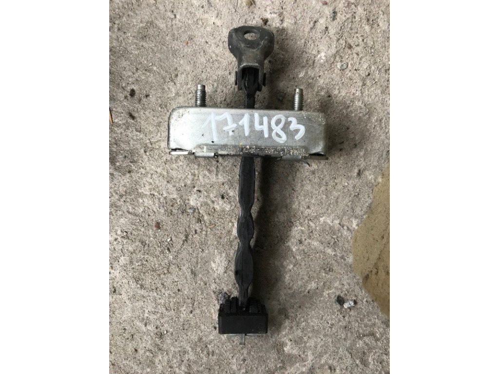 68610-0C021 | Обмежувач дверей передн. прав. TOYOTA TUNDRA 07-13