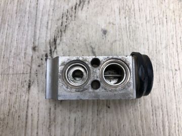 Клапан кондиціонера KIA FORTE/CERATO TD 08-13