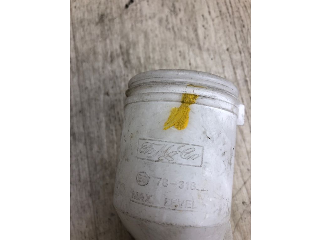 CP9Z-17A605-A | Горловина бачка стеклоомывателя FORD FOCUS 10-18 - Фото 6