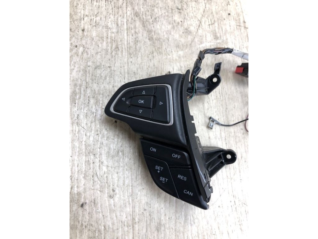 F1ET-9E740-BB | Кнопки на руль FORD FOCUS 10-18 - Фото 3