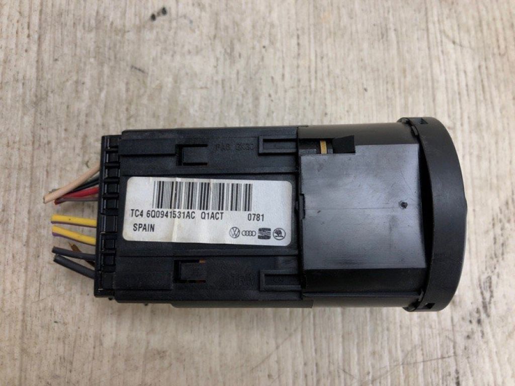 5C6 941 531 D | Блок керування освітленням VOLKSWAGEN JETTA USA 10-17