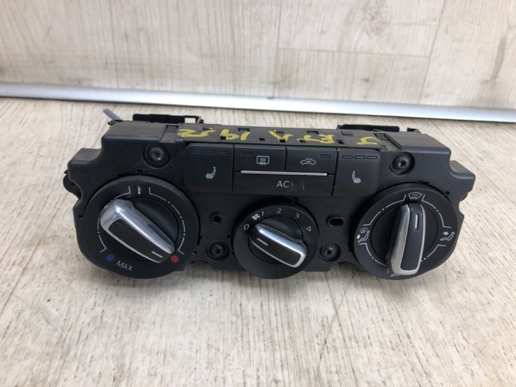 5C0 820 047 AQ | Блок управления печкой VOLKSWAGEN JETTA USA 10-17