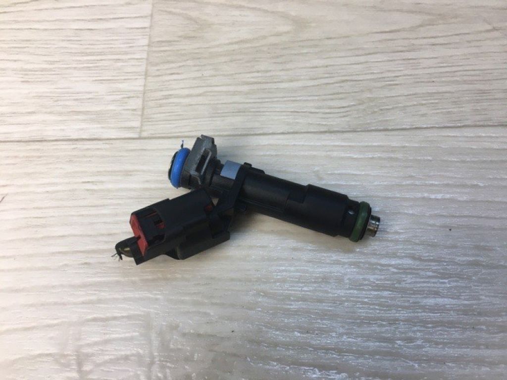 4627890AA | Форсунка паливна DODGE DART 12-16