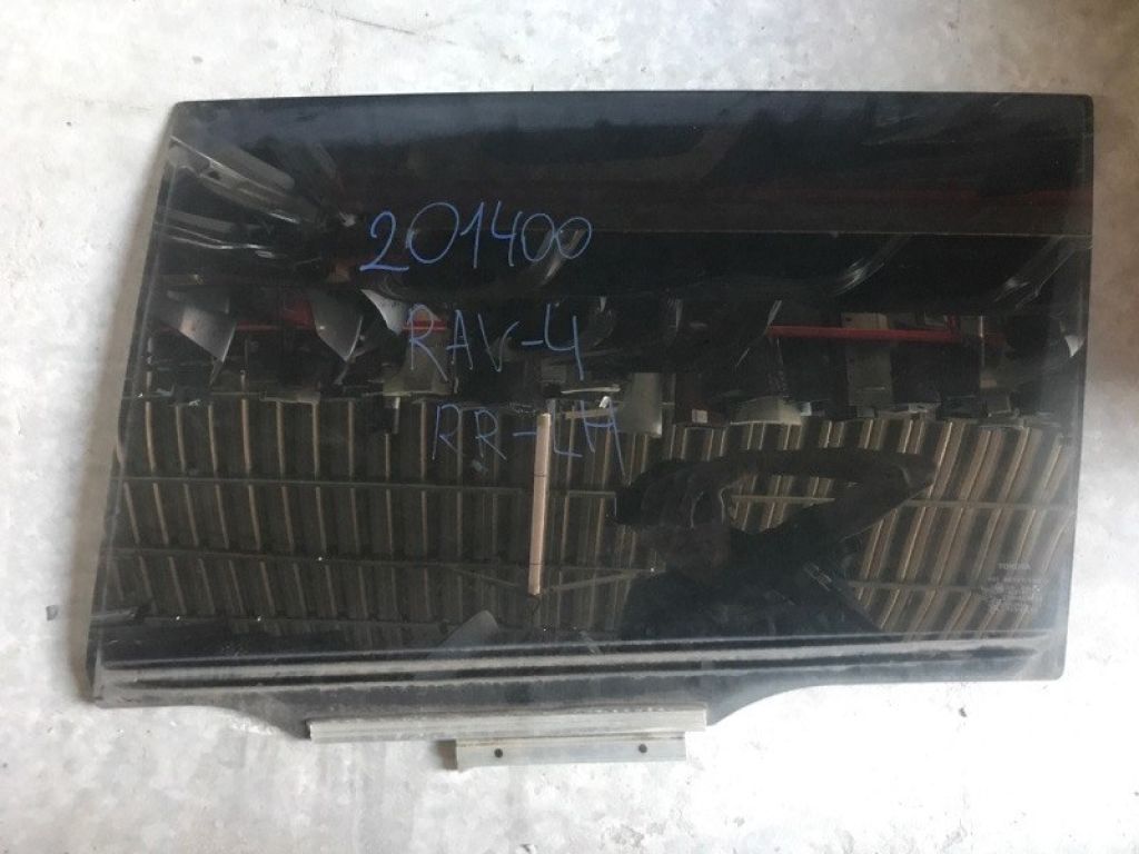 6810442110 | Скло дверей задн. лів. TOYOTA RAV4 05-12