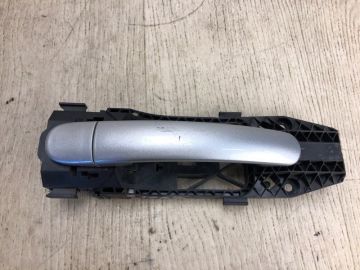 Ручка двери наружная задн. лев. VOLKSWAGEN JETTA USA 10-17