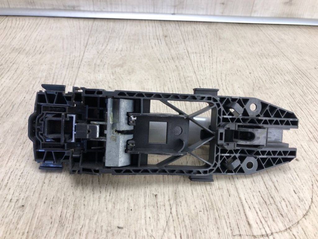 5N0 837 205 M | Ручка двері зовнішня задн. прав. VOLKSWAGEN JETTA USA 10-17 - Фото 4