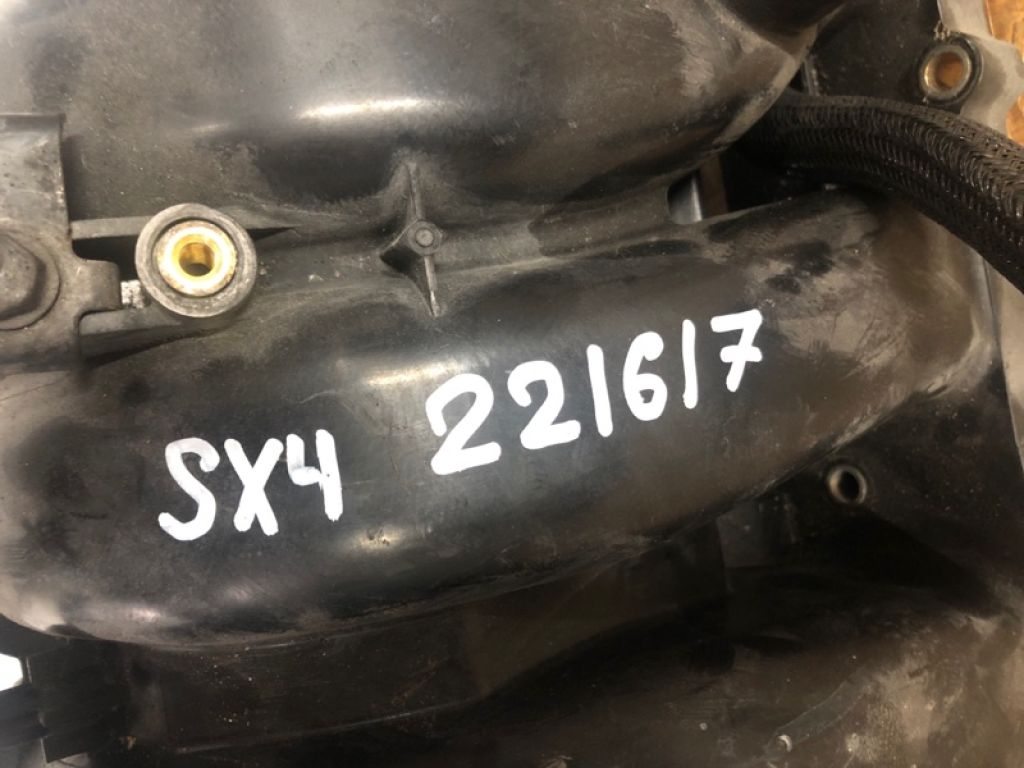 13110-80J00 | Колектор впускний SUZUKI SX4 06-13 - Фото 2
