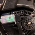 68103381AA | Стеклоподъемник задн. лев. DODGE JOURNEY 08-20 - Превью 2