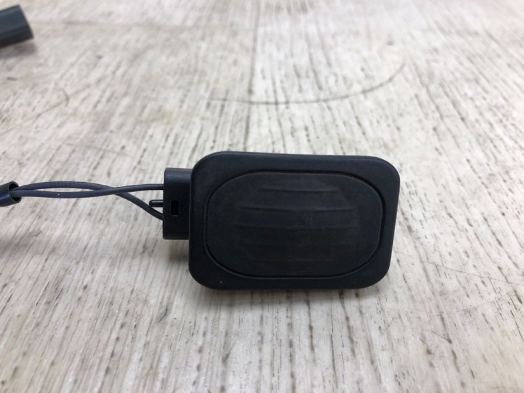 68080582AA | Кнопка відкриття багажника зовнішня DODGE JOURNEY 08-20 - Фото 2