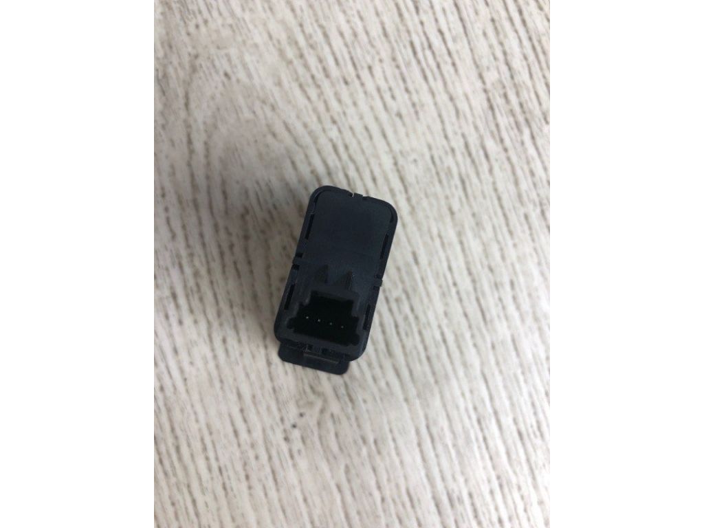 BJS7-66-4H0 | Кнопка аварійної сигналізації MAZDA 3 BM 13-19 - Фото 3