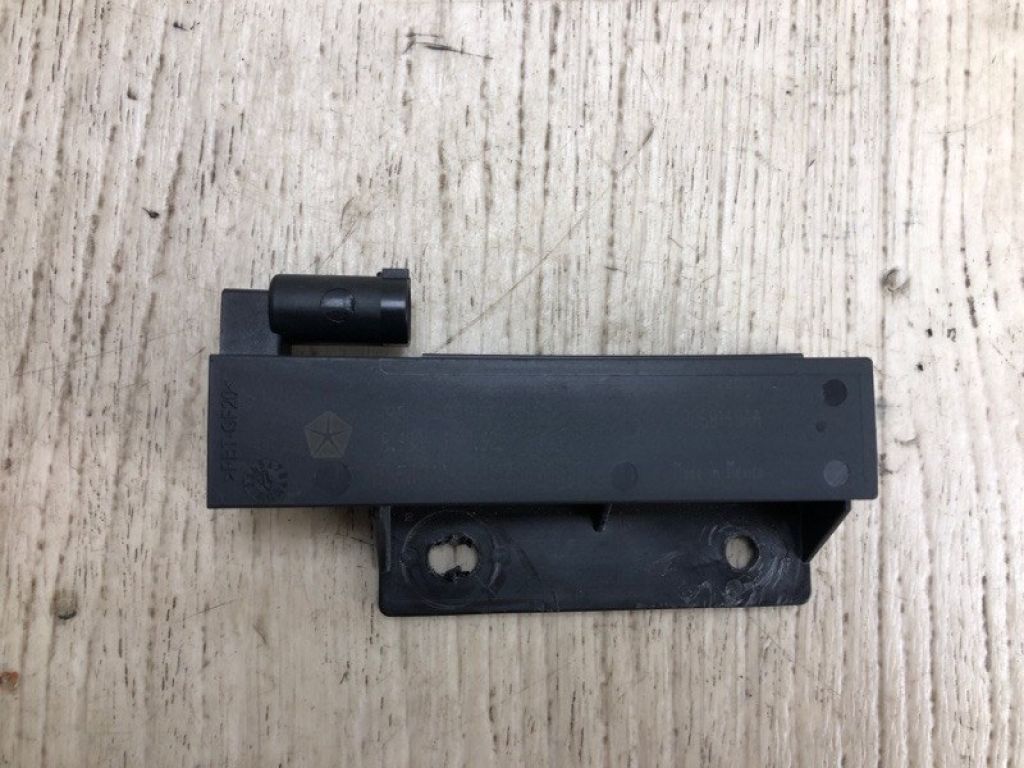 68068148AA | Антена JEEP RENEGADE (BU) 14-