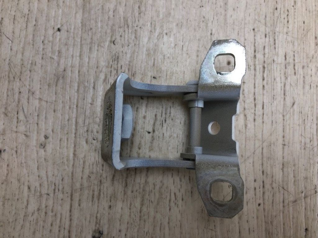 68279716AA | Петля крышки багажника JEEP RENEGADE (BU) 14- - Фото 2