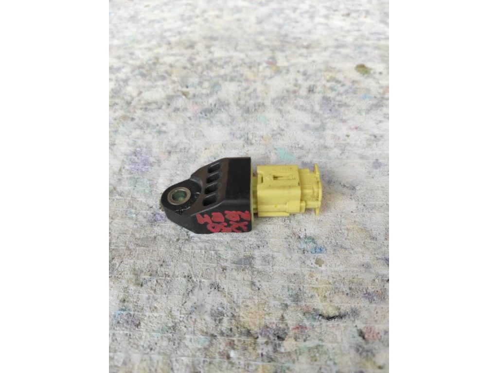 89831-06020 | Датчик удару задн. прав. TOYOTA CAMRY 40 06-11