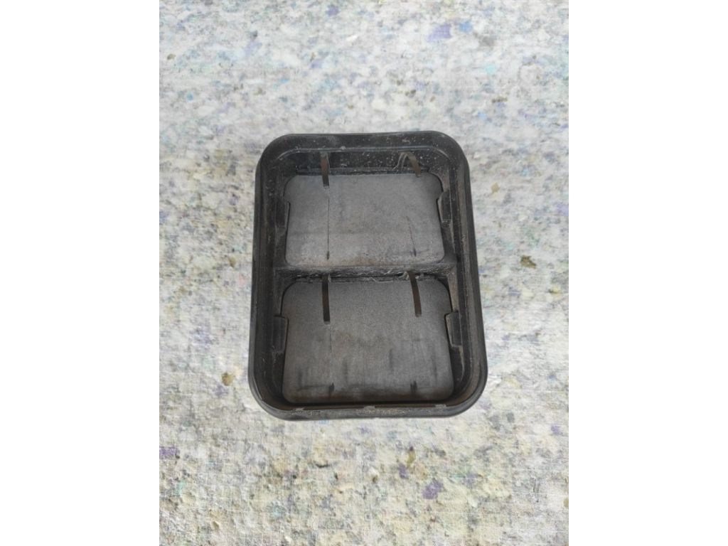 76804-3JA0A | Клапан вентиляции салона задн. лев. INFINITI QX60/JX35 12-20