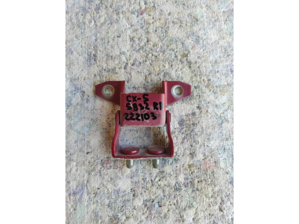 C513-62-210A | Петля кришки багажника задн. прав. MAZDA CX-5 (KE) 11-17