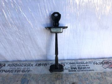 Обмежувач дверей задн. лів. ACURA RDX 06-12