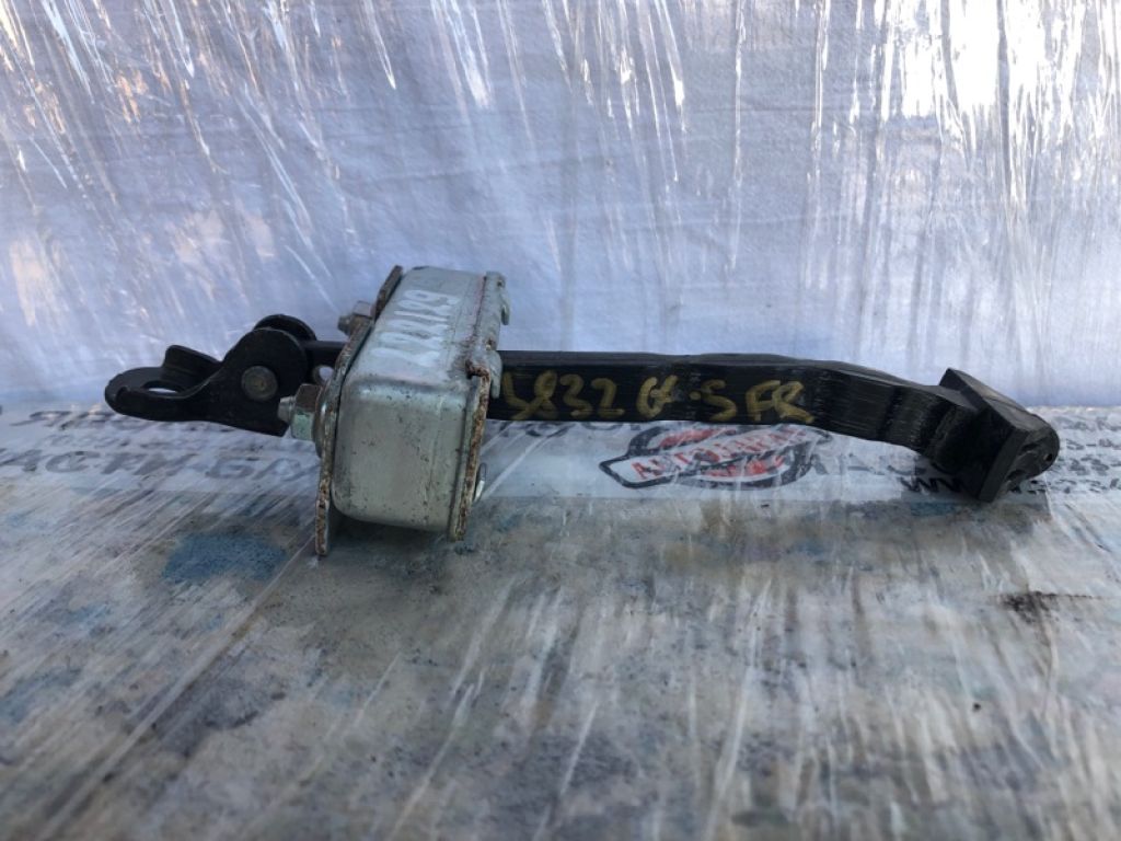 KD53-58-270C | Ограничитель двери передн. прав. MAZDA CX-5 (KE) 11-17 - Фото 3