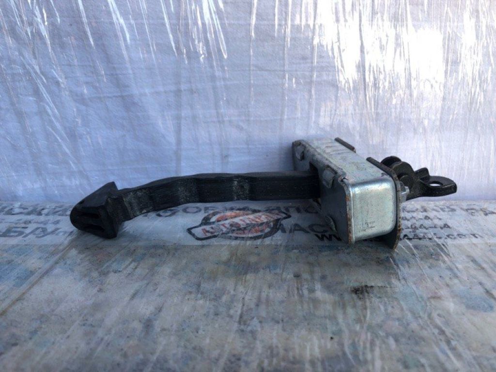 KD53-58-270C | Ограничитель двери передн. прав. MAZDA CX-5 (KE) 11-17 - Фото 4