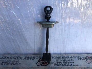 Обмежувач дверей передн. прав. ACURA RDX 06-12