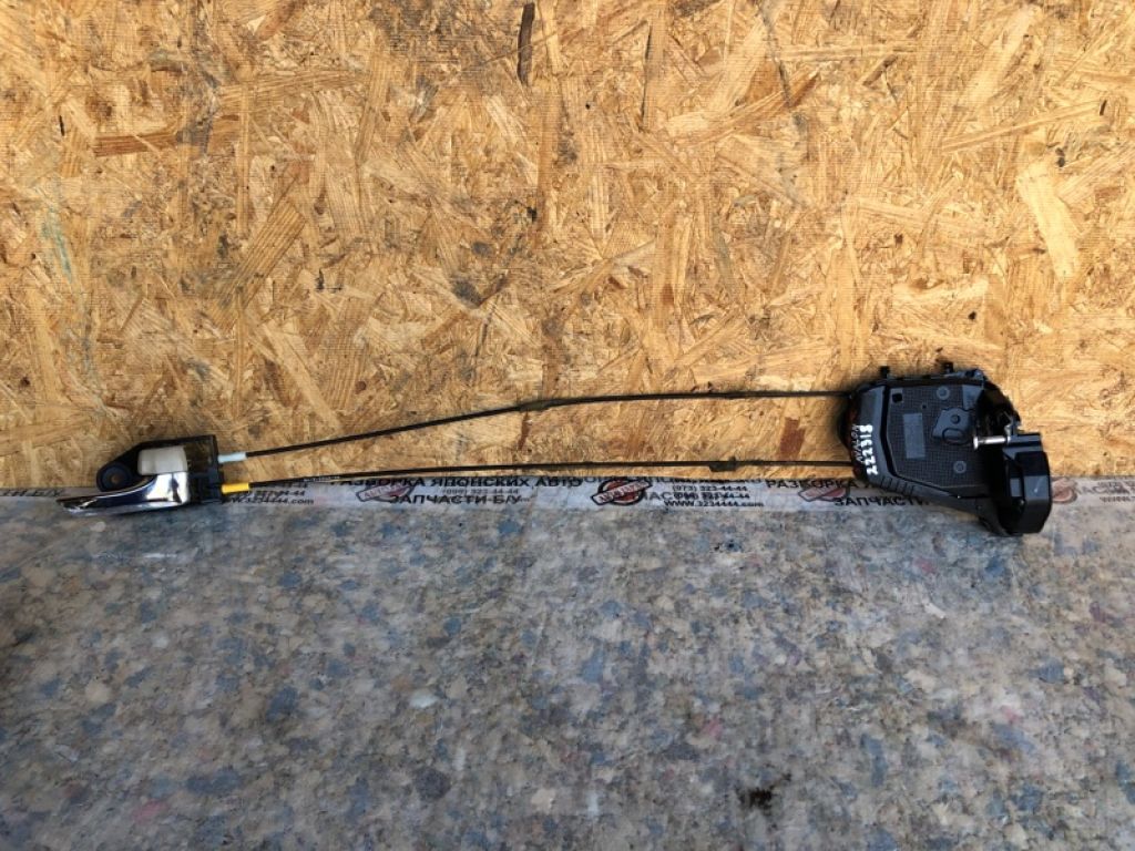 69050-AC030 | Замок двері задн. прав. TOYOTA AVALON 05-12