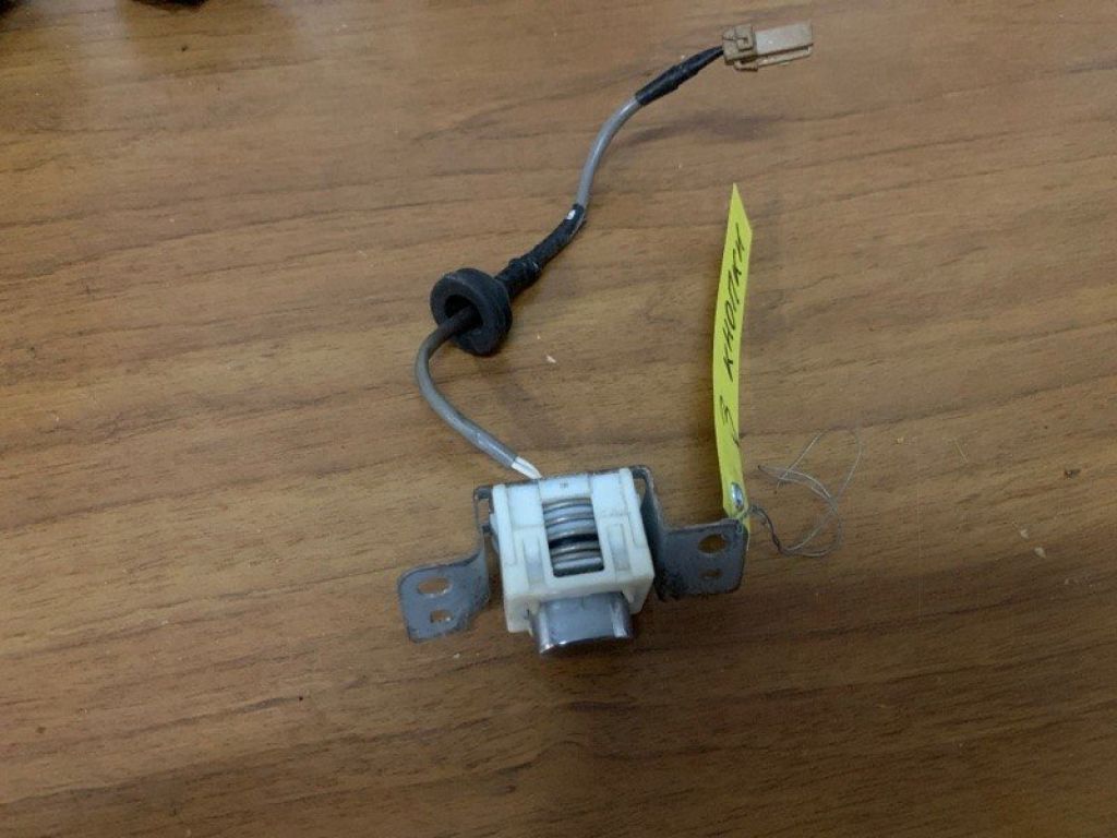 25380-JK01A | Кнопка открывания багажника наружная INFINITI G25/G35/G37/Q40 06-14 - Фото 2