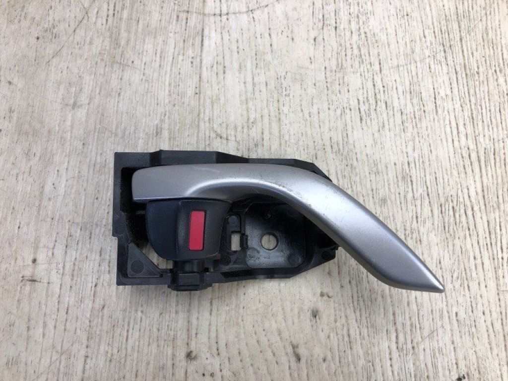 BHN9-58-330A | Ручка дверей внутрішня передн. прав. MAZDA 3 BM 13-19