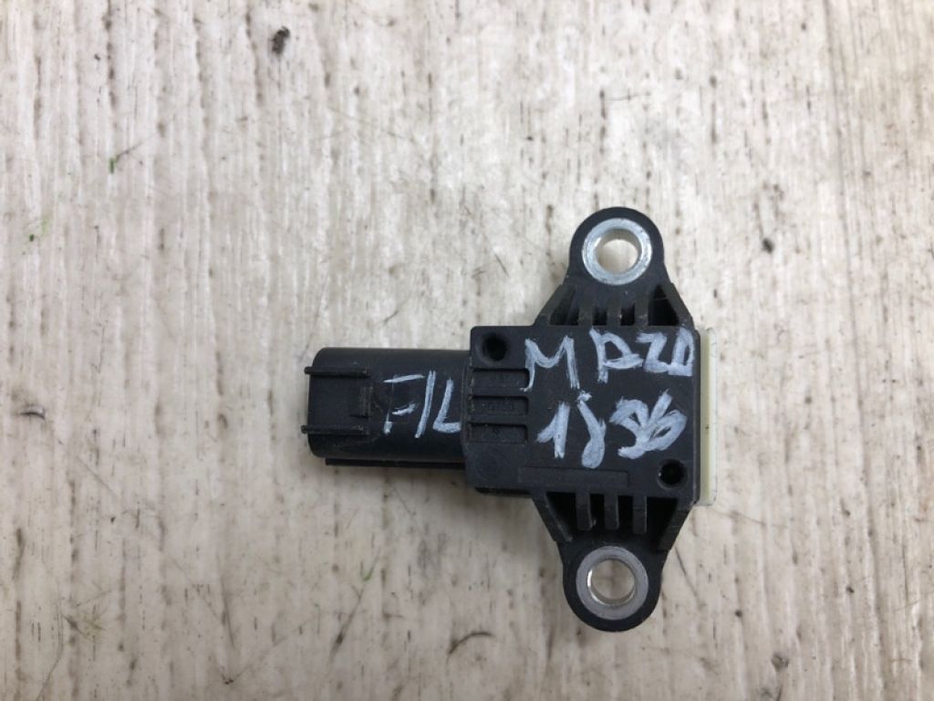 KD35-57-KC0 | Датчик удару MAZDA 3 BM 13-19 - Фото 2