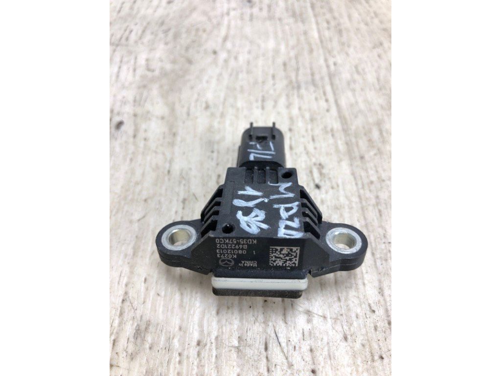 KD35-57-KC0 | Датчик удару MAZDA 3 BM 13-19 - Фото 3