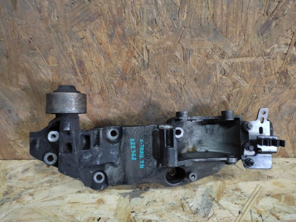 8200527320 | Кронштейн генератора NISSAN X-TRAIL T31 07-14