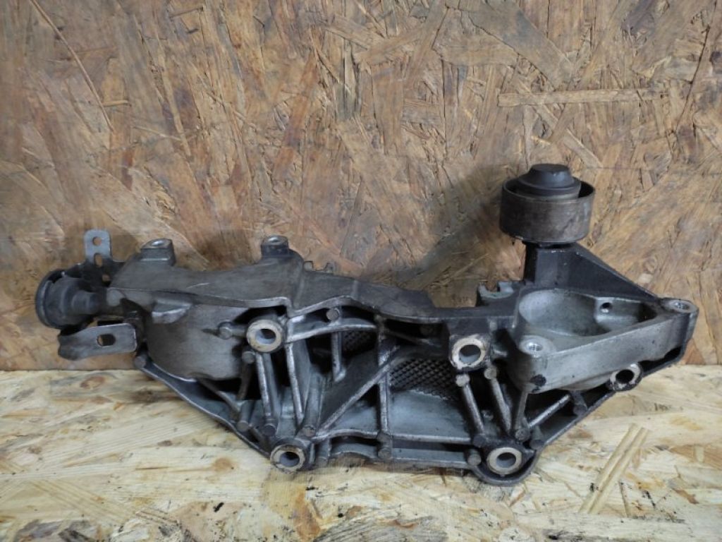 8200527320 | Кронштейн генератора NISSAN X-TRAIL T31 07-14 - Фото 2