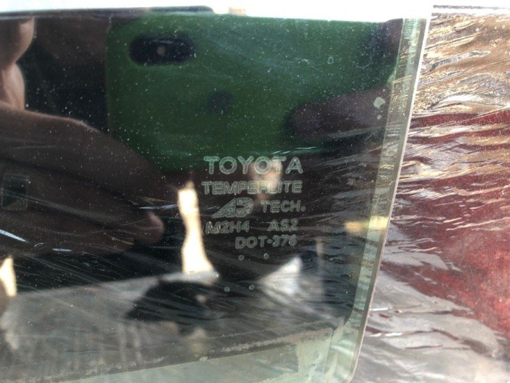68104-AC050 | Стекло двери задн. лев. TOYOTA AVALON 05-12 - Фото 2