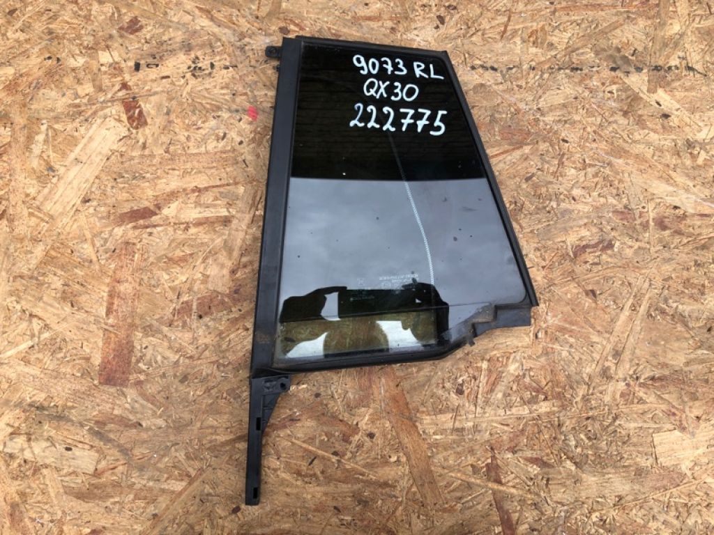 82221-5DA0A | Скло дверей глухе задн. лів. INFINITI QX30 16-20