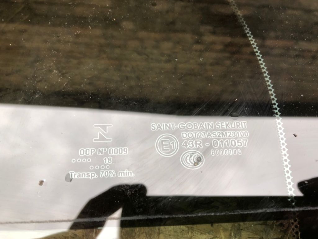 82221-5DA0A | Скло дверей глухе задн. лів. INFINITI QX30 16-20 - Фото 2