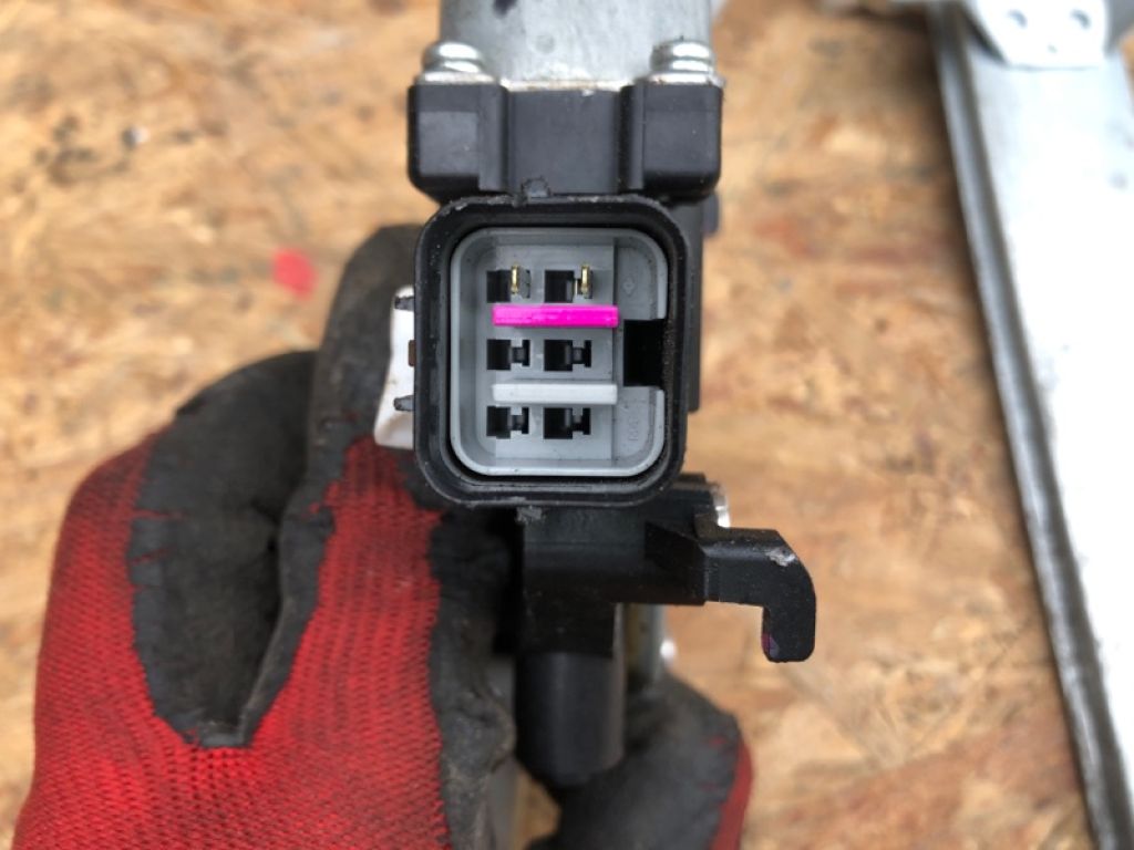 61042AJ00A | Стеклоподъемник задн. прав. SUBARU OUTBACK 09-14 BR - Фото 3