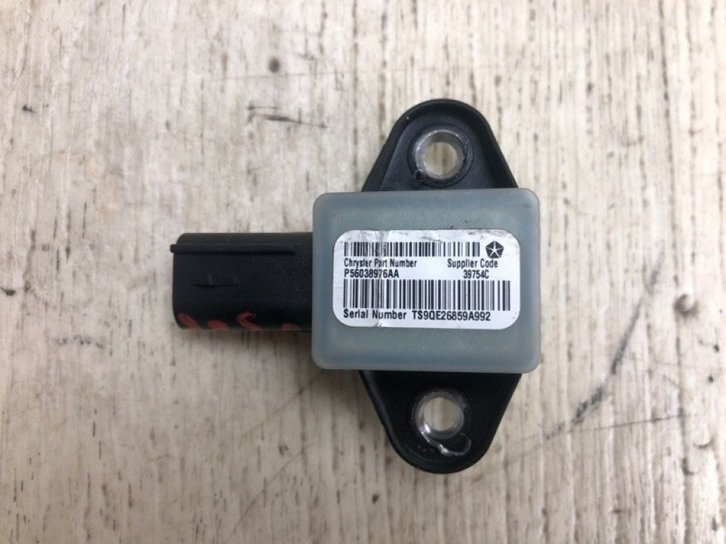 56038976AA | Датчик удара JEEP PATRIOT 10-17