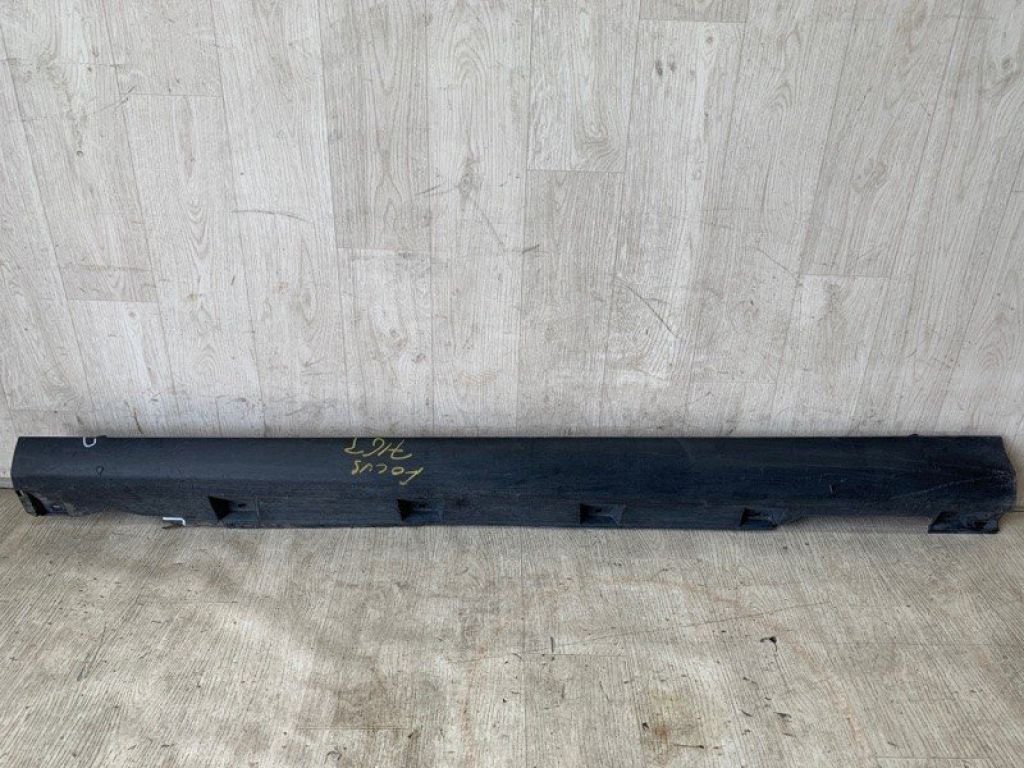 CP9Z-581017-7B | Накладка порогу зовнішня лів. FORD FOCUS 10-18