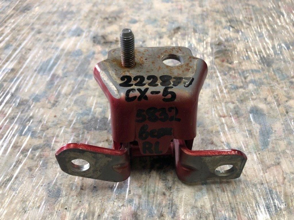 KD53-73-210 | Петля двери верхняя задн. лев. MAZDA CX-5 (KE) 11-17