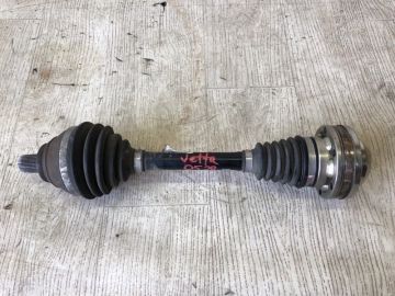 Привод передний лев. VOLKSWAGEN JETTA USA 10-17