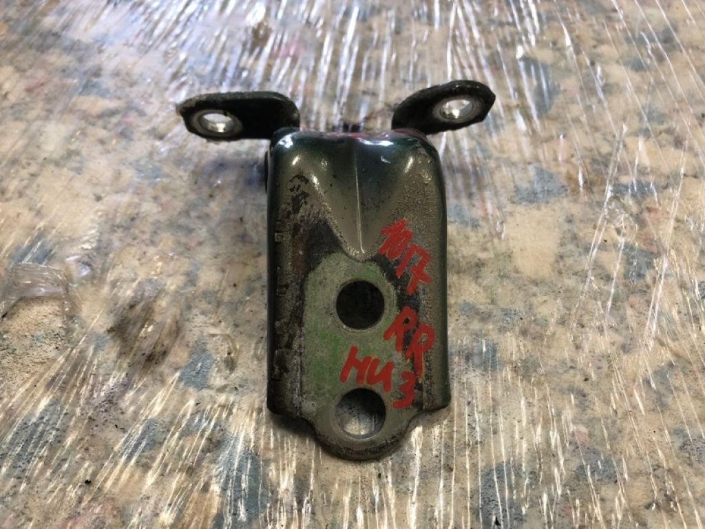 60470AG02A9P | Петля двері нижня задн. прав. SUBARU OUTBACK 09-14 BR