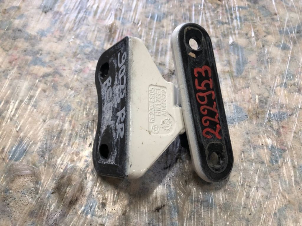 82400-5DA0A | Петля двери верхняя задн. прав. INFINITI QX30 16-20 - Фото 2