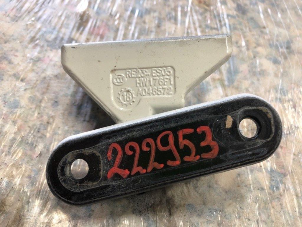 82400-5DA0A | Петля двери верхняя задн. прав. INFINITI QX30 16-20 - Фото 3