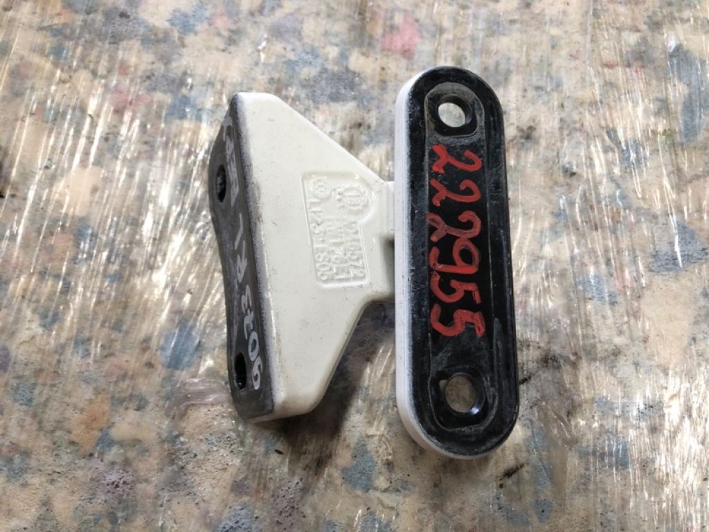 82401-5DA0A | Петля двери верхняя задн. лев. INFINITI QX30 16-20 - Фото 2