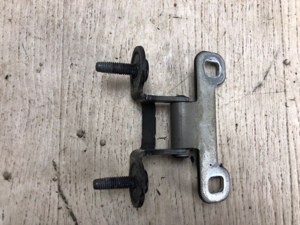 5116483AC | Петля крышки багажника JEEP PATRIOT 10-17 - Фото 2