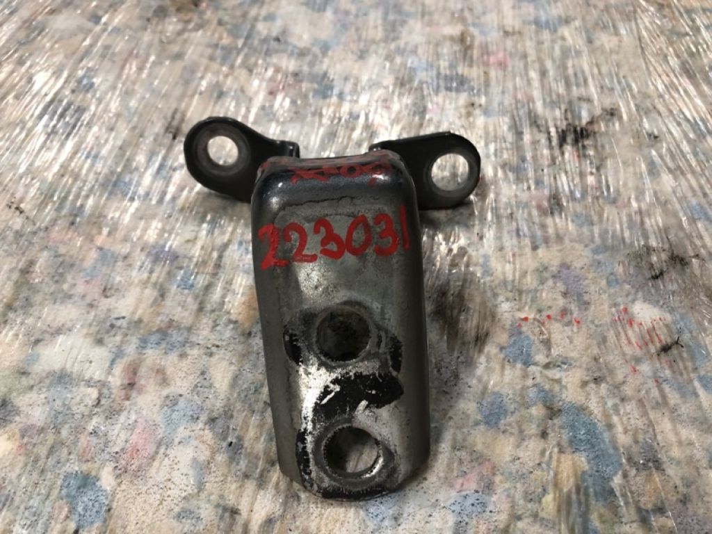 67410-S5D-A01ZZ | Петля двери верхняя передн. прав. ACURA MDX (YD2) 06-13