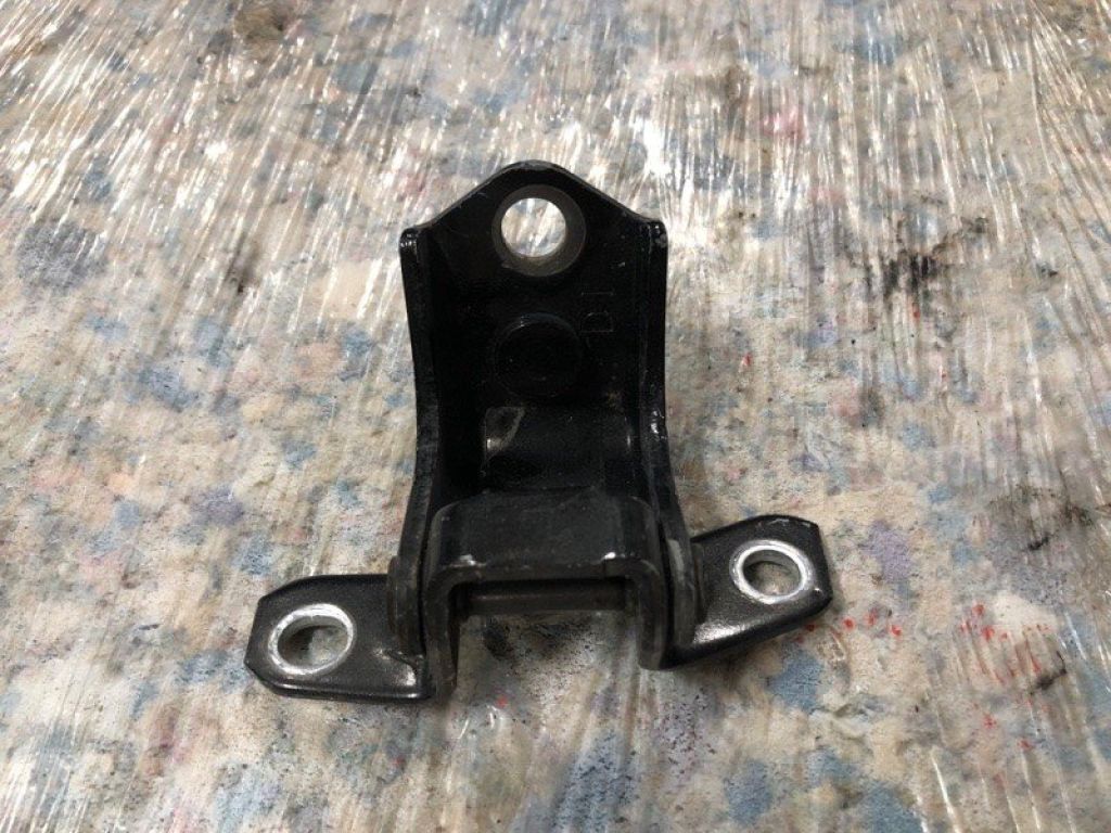 D461-73-210 | Петля двери верхняя задн. лев. MAZDA CX-9 06-16 - Фото 3