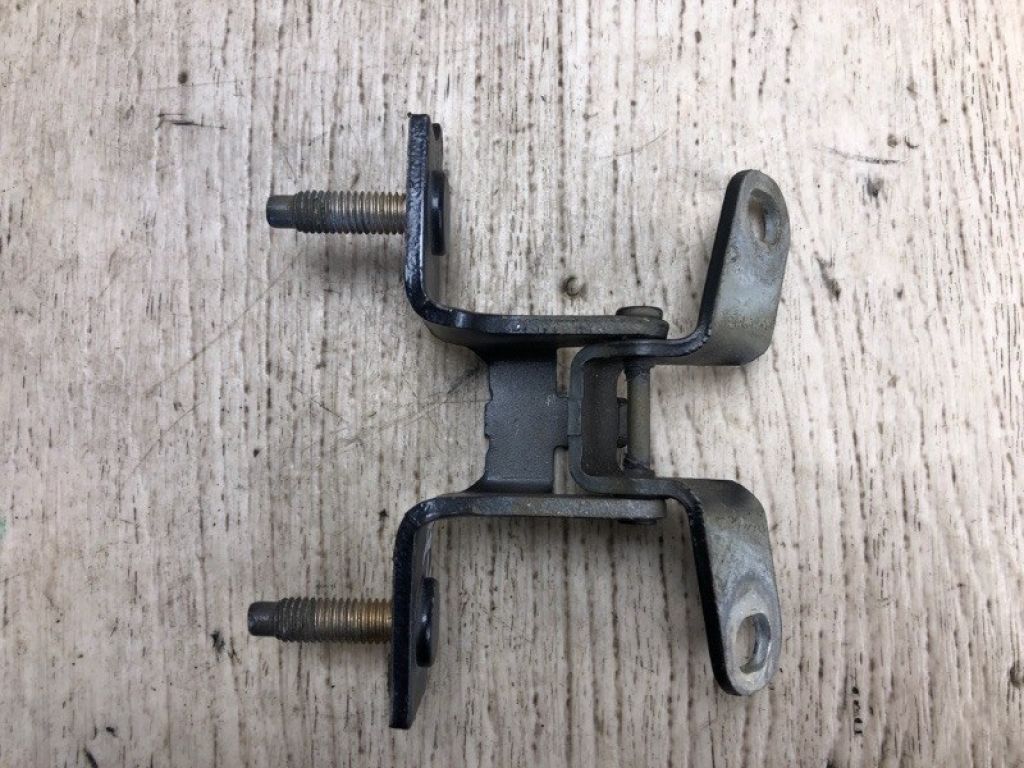 4589530AA | Петля крышки багажника прав. JEEP COMPASS 06-16 - Фото 2