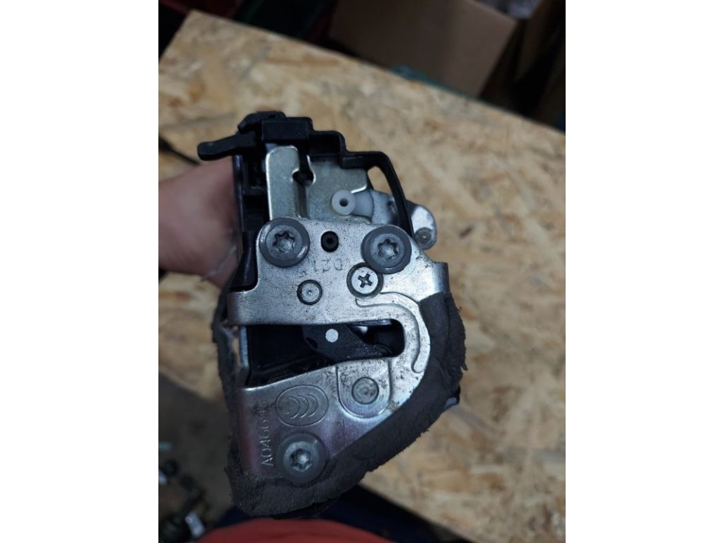 69060-33120 | Замок двері задн. лів. TOYOTA CAMRY 40 06-11 - Фото 4