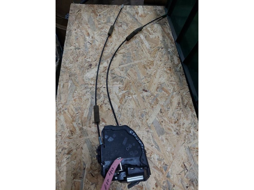 69060-06100 | Замок двері задн. лів. TOYOTA CAMRY 40 06-11