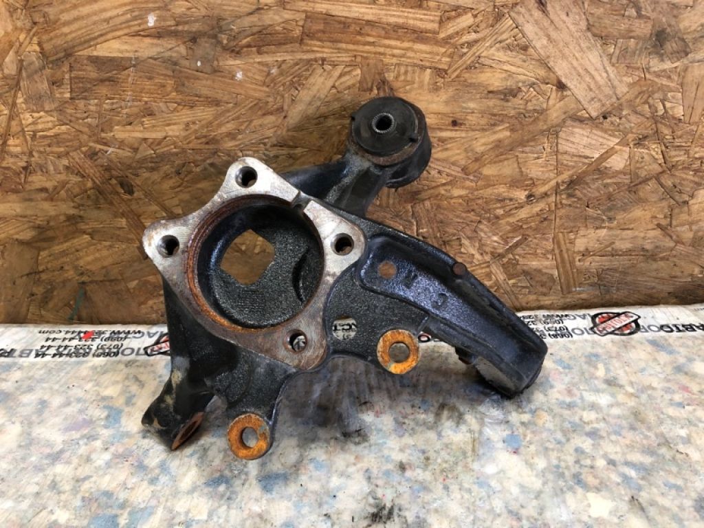 42304-0T010 | Цапфа задн. прав. TOYOTA VENZA 09-16