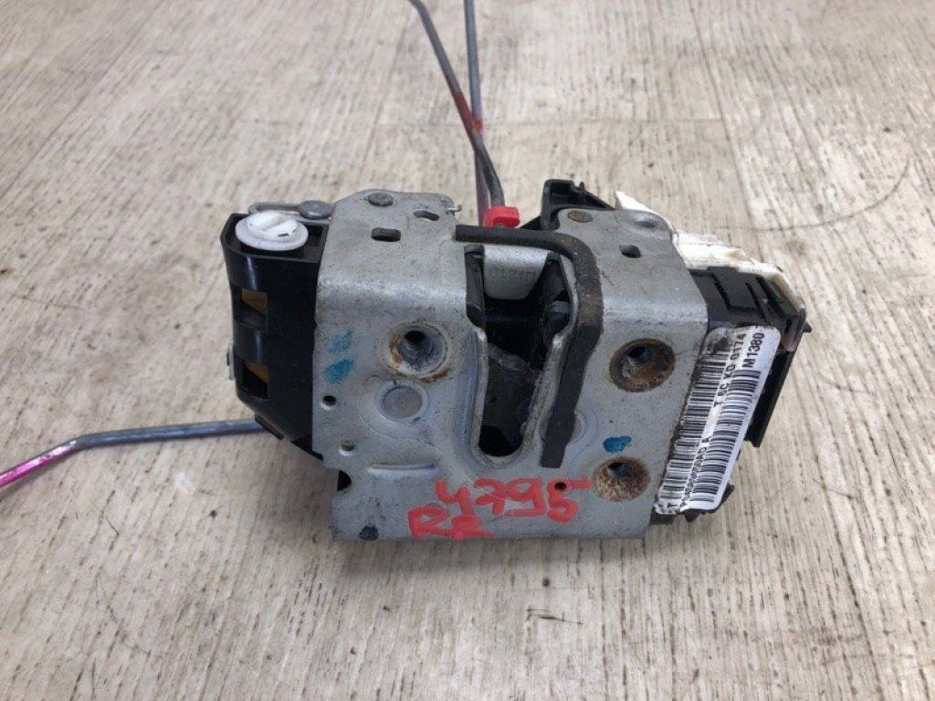 4589650AD | Замок двери задн. прав. JEEP COMPASS 06-16